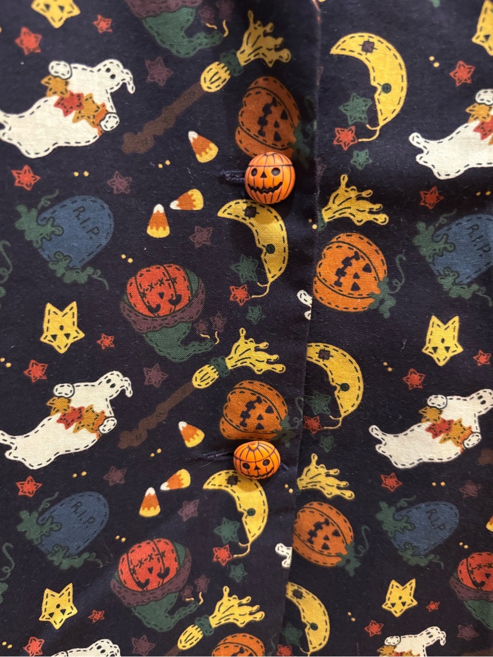 Halloween Vest with Pumpkin Buttons Measurements PTP 18 - Picture 6 of 9
